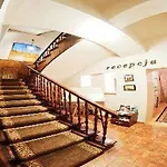 Ingo Aparthotel