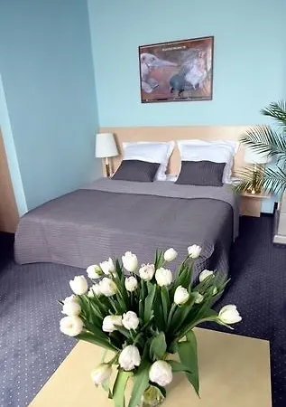 Ξενοδοχείο με διαμερίσματα Ingo 3*